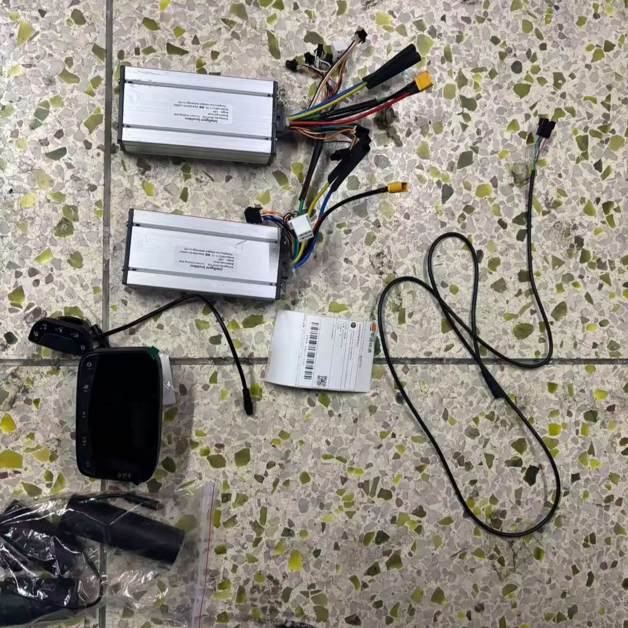 Conjunto de controlador LIVIAE - 72V 45A Dual Controller avaliação e preço